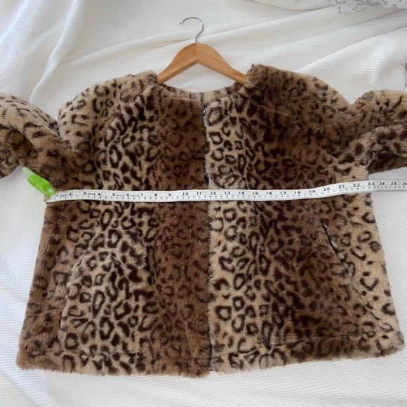 Women’s STUDIO 1886 cheetah print faux Fur zipped Jacket size medium (8-10) - Picture 9 of 14